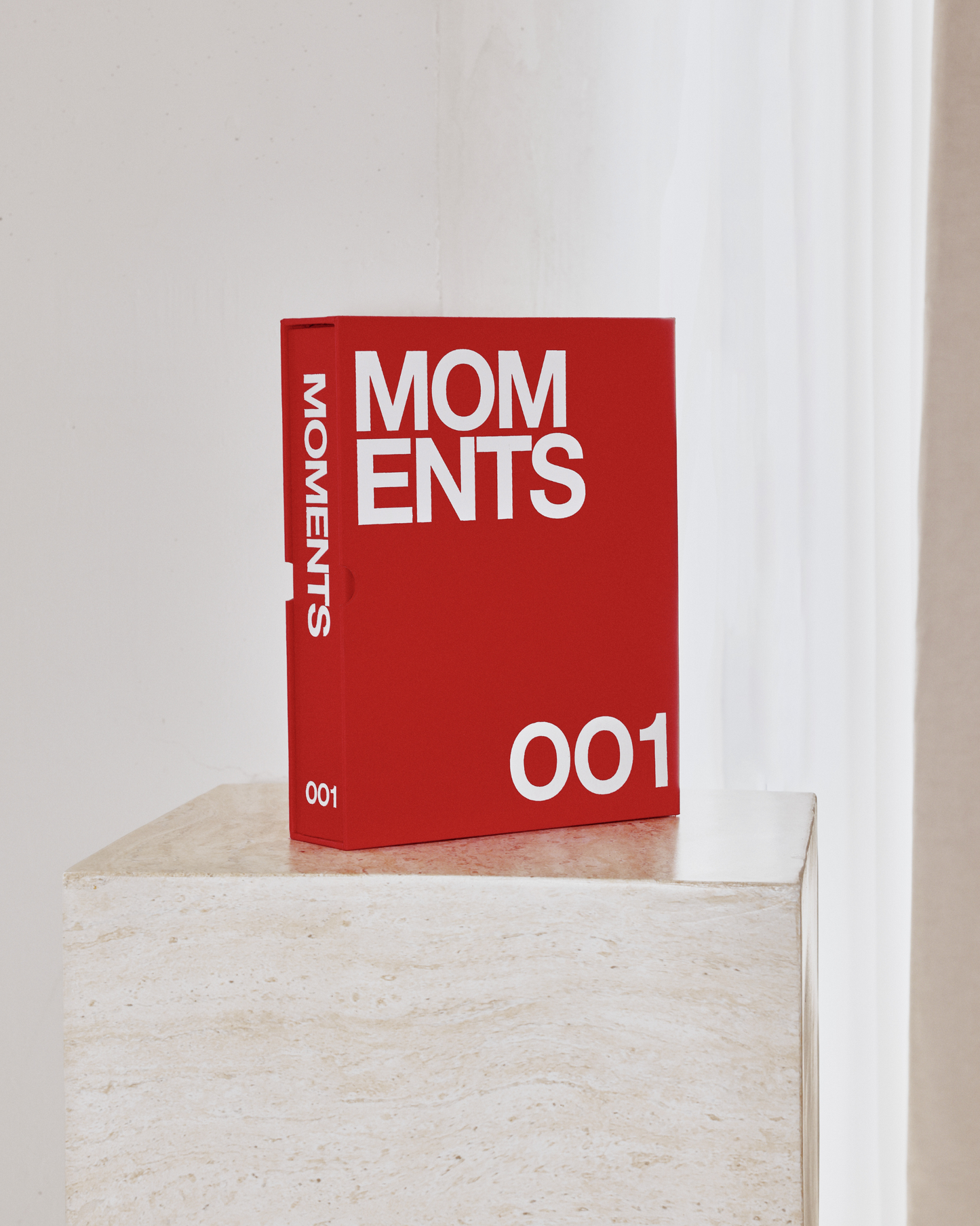 'MOMENTS' 001 - PHOTO ALBUM